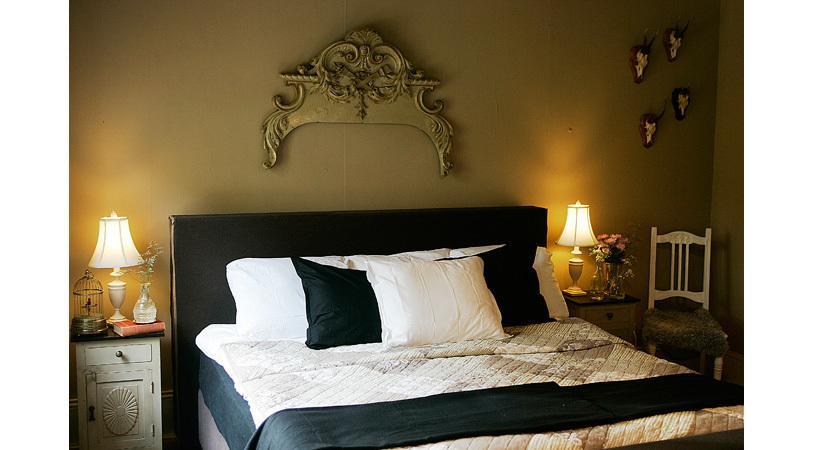 Aeppelgarden Bed & Breakfast Мариестад Стая снимка